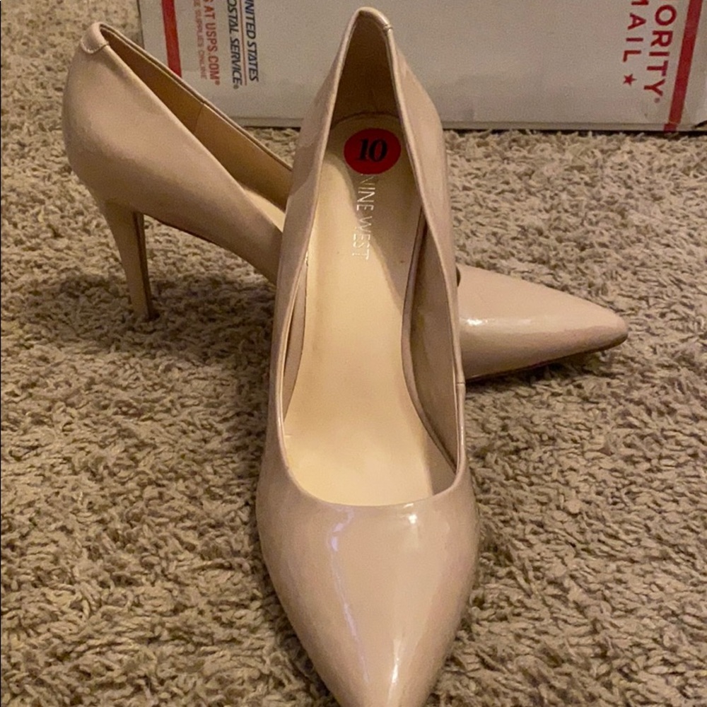 Nude heels. NWOT!!! Only tried on. Size 10